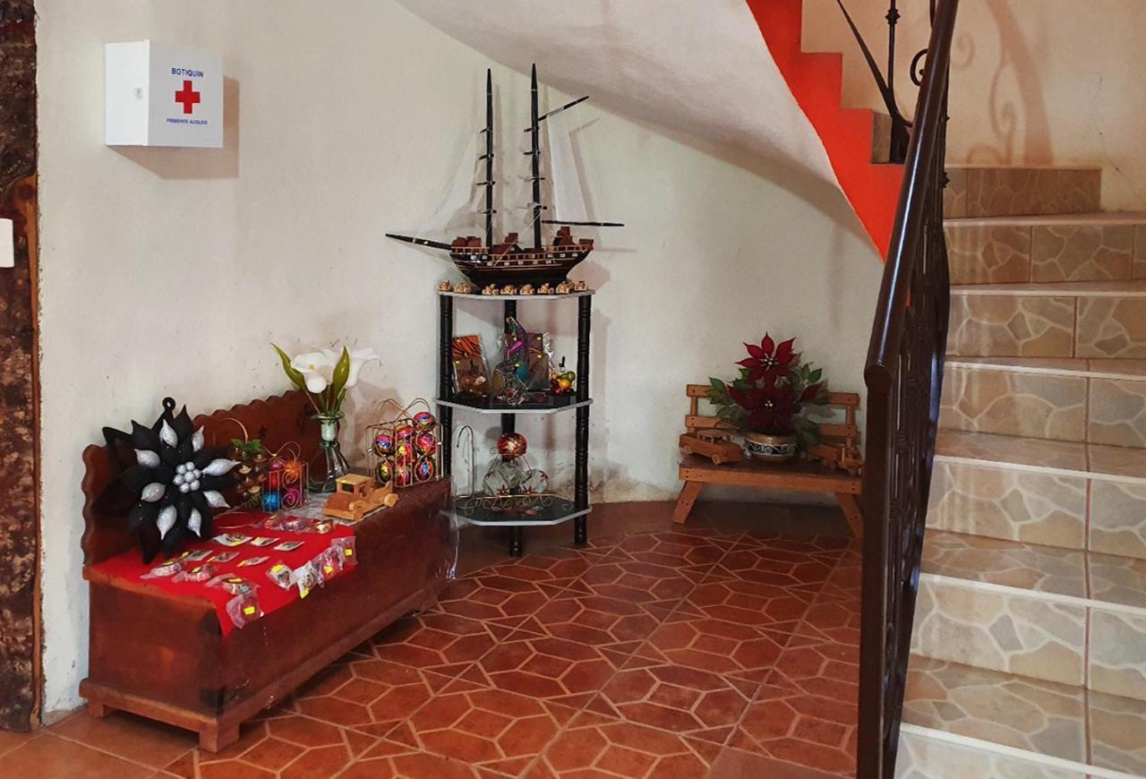 Senda Monarca Senguio Exterior foto