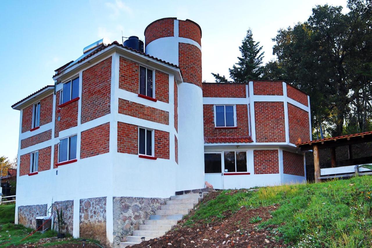 Senda Monarca Senguio Exterior foto